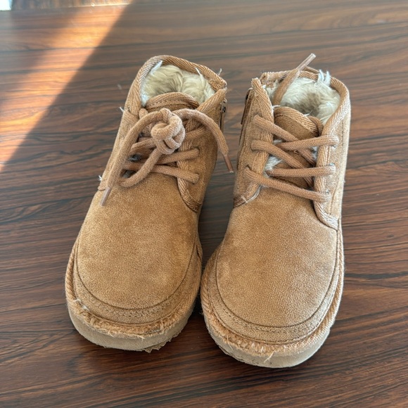 Toddler boots - Picture 2 of 4